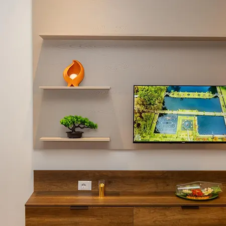 Infinity Apartment *