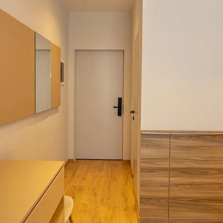 Apartment Infinity *