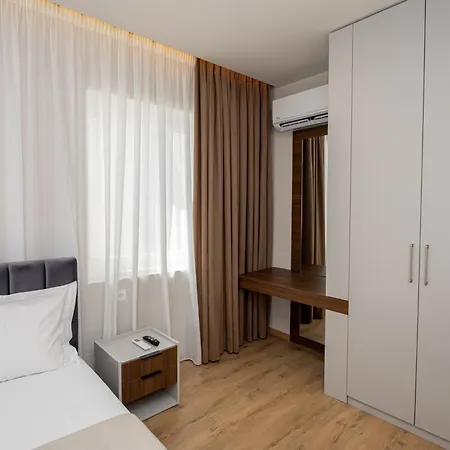 Infinity Apartment *