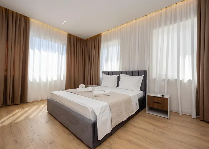 Infinity * 地拉那